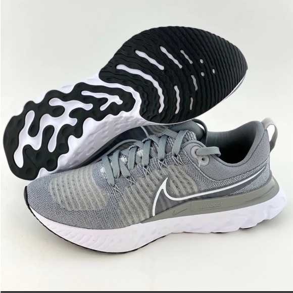 SOLD New in Box Woen Nike React Infinity Run FK2 Grey Rubber shoe Sneakers - Picture 2 of 10